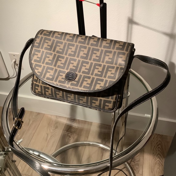 FENDI handbad, purse, bag - Picture 4 of 12